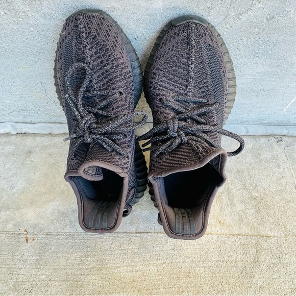 COPY - Adidas size 5 Yeezy Boost 350 V2 Low Black Non-Reflective